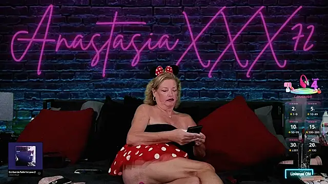 anastasiaxxx72 online show from October 30, 1:18 am