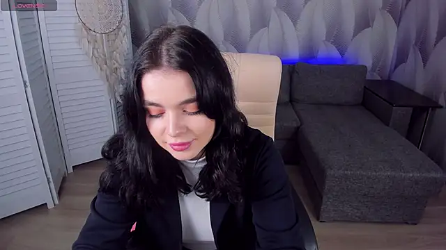 Snapshot of AmeliHalls chatting on December 22, 12:16 pm AmeliHalls online show from December 22, 12:16 pm