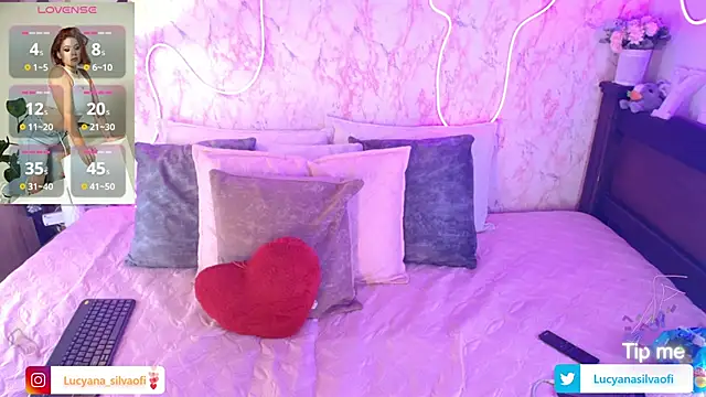 Snapshot of LucyanaSilva chatting on October 11, 2:15 pm LucyanaSilva online show from October 11, 2:15 pm