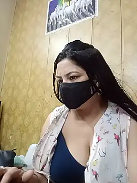 Snapshot of hornycoupleJandS chatting on June 15, 11:07 pm hornycoupleJandS online show from June 15, 11:07 pm