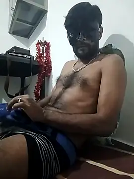 Snapshot of johnsinsexy chatting on December 28, 3:04 pm johnsinsexy online show from December 28, 3:04 pm