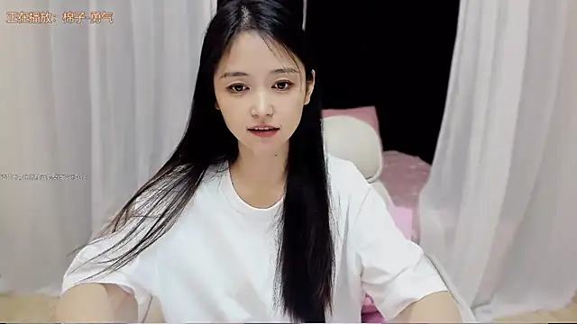 Snapshot of CN-Babycat chatting on October 25, 3:03 am CN-Babycat online show from October 25, 3:03 am