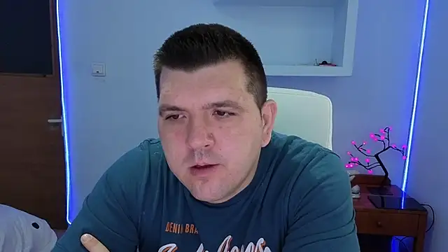 Snapshot of JasonJacks chatting on September 20, 5:08 am JasonJacks online show from September 20, 5:08 am