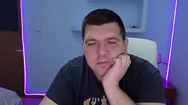 Snapshot of JasonJacks chatting on September 25, 3:32 am JasonJacks online show from September 25, 3:32 am