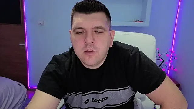 Snapshot of JasonJacks chatting on October 11, 3:28 am JasonJacks online show from October 11, 3:28 am