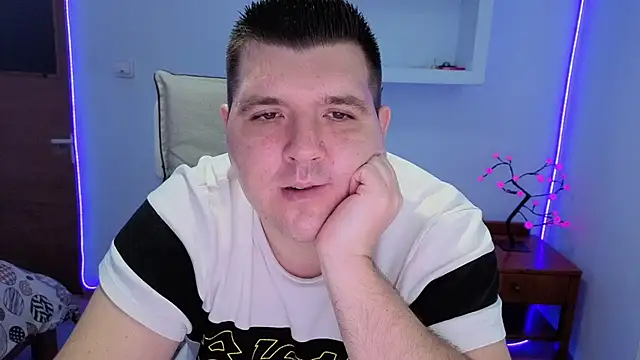 Snapshot of JasonJacks chatting on October 18, 5:21 am JasonJacks online show from October 18, 5:21 am