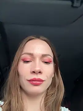 JulliaVegas online show from December 17, 9:50 am