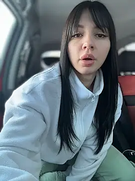 JulliaVegas online show from March 4, 1:33 am