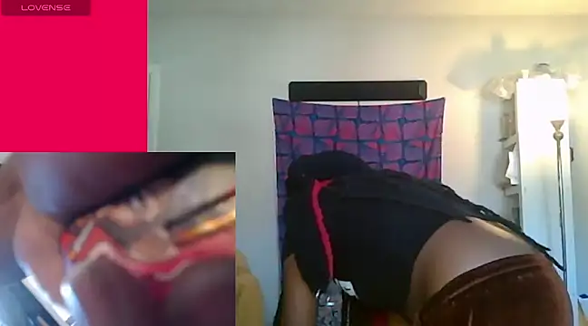 Snapshot of cum2mary_ chatting on December 22, 6:04 pm cum2mary online show from December 22, 6:04 pm