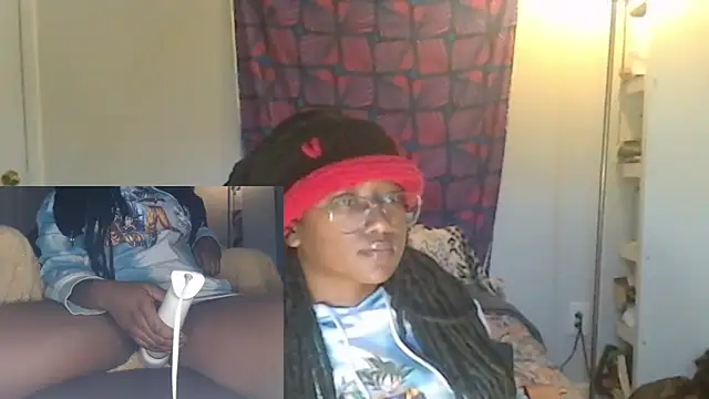 Snapshot of cum2mary_ chatting on January 4, 8:05 pm cum2mary online show from January 4, 8:05 pm