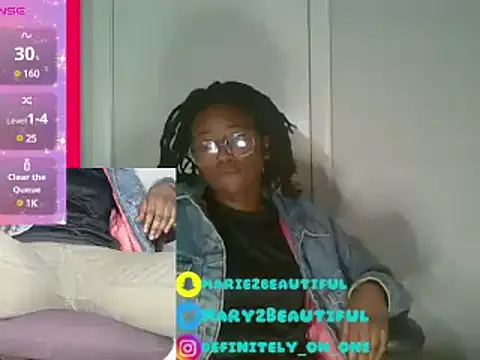 Snapshot of cum2mary_ chatting on February 11, 8:10 pm cum2mary online show from February 11, 8:10 pm
