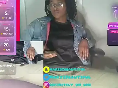 Snapshot of cum2mary_ chatting on February 11, 11:12 pm cum2mary online show from February 11, 11:12 pm