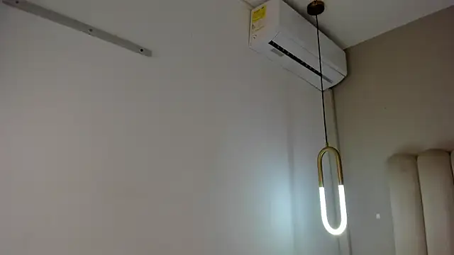 Snapshot of CharlotteDupontt chatting on February 22, 12:58 pm CharlotteDupontt online show from February 22, 12:58 pm