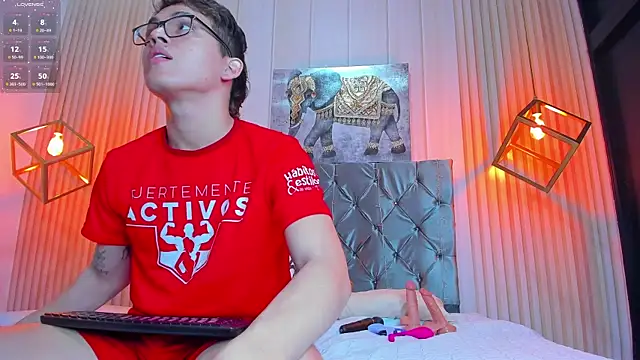 Snapshot of JACK_BLOSSOM_ chatting on December 18, 11:45 am JACK BLOSSOM online show from December 18, 11:45 am