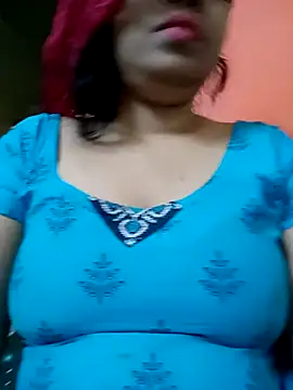 Snapshot of sunita-doll chatting on February 23, 1:36 am sunita-doll online show from February 23, 1:36 am