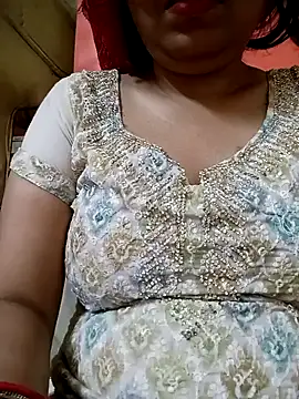 Snapshot of sunita-doll chatting on March 10, 1:43 am sunita-doll online show from March 10, 1:43 am