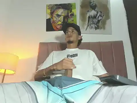 Snapshot of Cain_369 chatting on January 28, 10:45 am Cain 369 online show from January 28, 10:45 am
