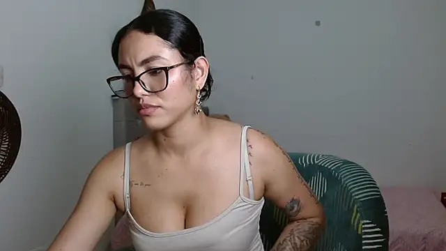 Sexy Lia  online show from March 17, 3:00 am