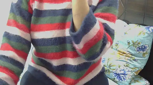 Snapshot of chavi_12 chatting on January 20, 7:36 am chavi 12 online show from January 20, 7:36 am