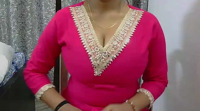 Snapshot of chavi_12 chatting on February 16, 5:26 pm chavi 12 online show from February 16, 5:26 pm