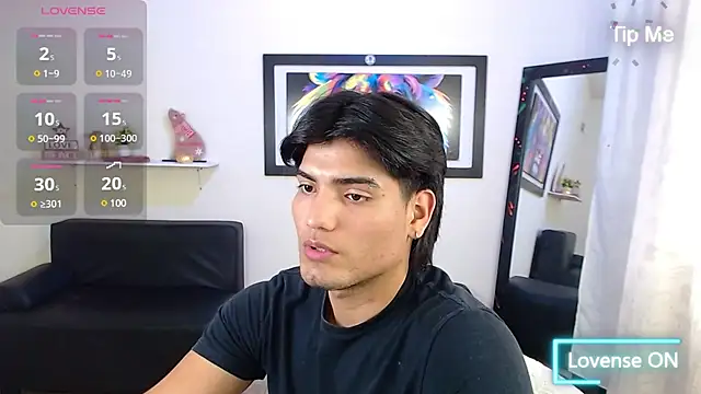 Snapshot of Bigmark18 chatting on December 23, 8:14 pm Bigmark18 online show from December 23, 8:14 pm