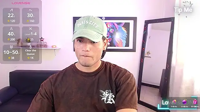 Snapshot of Bigmark18 chatting on January 11, 8:21 pm Bigmark18 online show from January 11, 8:21 pm