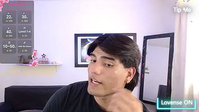 Snapshot of Bigmark18 chatting on January 23, 8:35 pm Bigmark18 online show from January 23, 8:35 pm