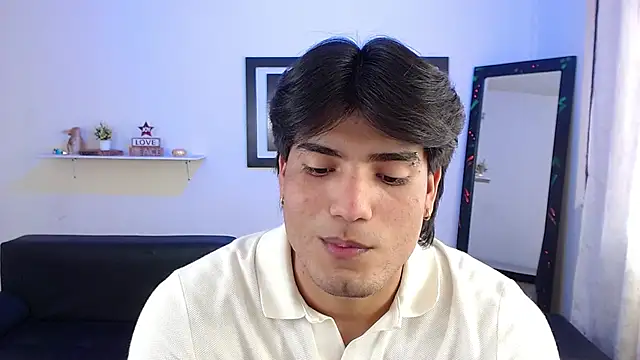 Snapshot of Bigmark18 chatting on January 30, 8:10 pm Bigmark18 online show from January 30, 8:10 pm