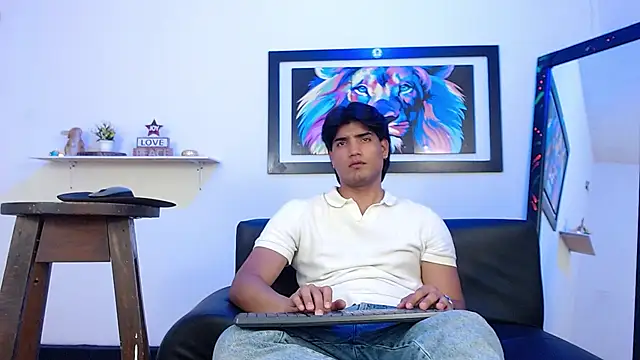 Snapshot of Bigmark18 chatting on January 30, 11:13 pm Bigmark18 online show from January 30, 11:13 pm