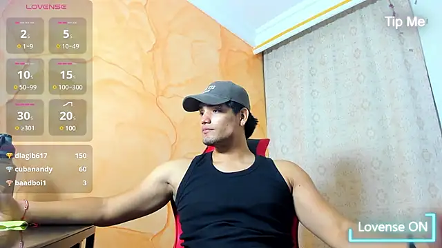 Snapshot of Bigmark18 chatting on March 18, 1:10 am Bigmark18 online show from March 18, 1:10 am