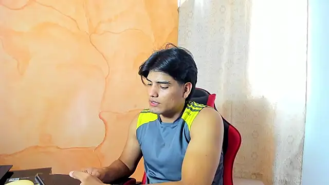 Snapshot of Bigmark18 chatting on March 19, 8:22 pm Bigmark18 online show from March 19, 8:22 pm
