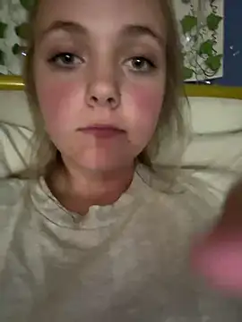 Snapshot of lilabigtits chatting on October 22, 8:19 pm lilabigtits online show from October 22, 8:19 pm