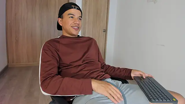 lucas wellx online show from May 28, 2:20 am