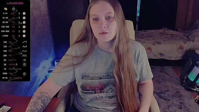 Snapshot of Alice_Dreamgirl_ chatting on December 20, 1:11 pm Alice Dreamgirl online show from December 20, 1:11 pm