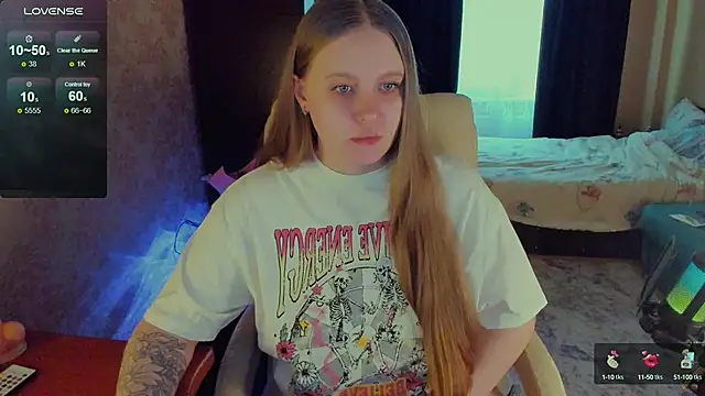 Snapshot of Alice_Dreamgirl_ chatting on February 27, 1:07 pm Alice Dreamgirl online show from February 27, 1:07 pm