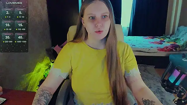 Snapshot of Alice_Dreamgirl_ chatting on March 2, 11:50 am Alice Dreamgirl online show from March 2, 11:50 am