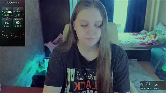 Snapshot of Alice_Dreamgirl_ chatting on March 8, 10:22 am Alice Dreamgirl online show from March 8, 10:22 am