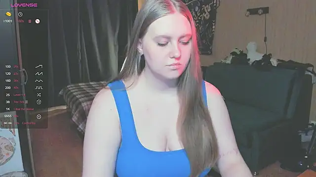 Alice Dreamgirl  online show from October 21, 11:55 am