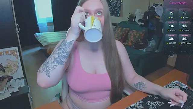 Alice Dreamgirl  online show from June 7, 10:19 am