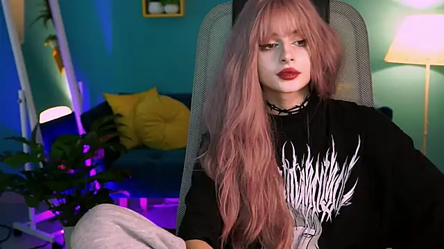 JadeCastle  online show from March 18, 8:03 am