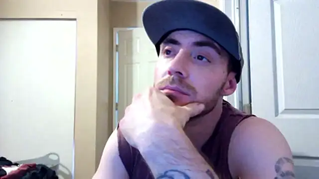 Huntzg23 online show from March 18, 12:03 am