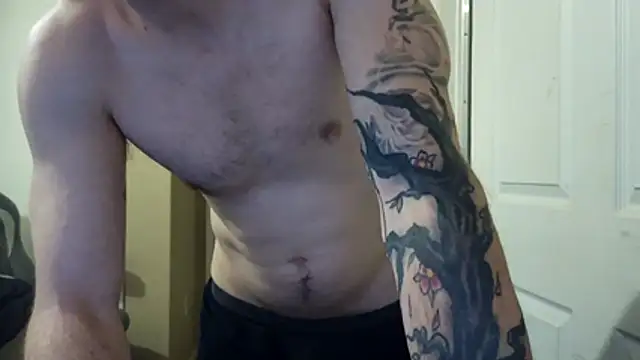 Huntzg23 online show from May 4, 7:37 am