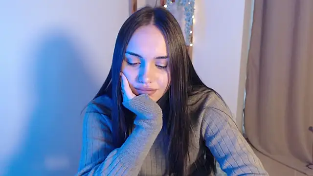 IrinaShayk18 online show from December 26, 7:35 am