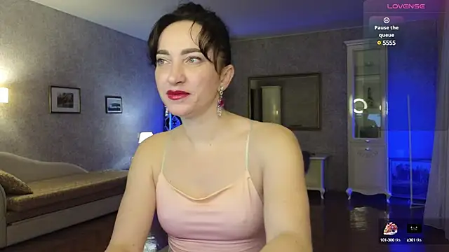 Snapshot of AnneHaddaway chatting on February 28, 10:06 pm AnneHaddaway online show from February 28, 10:06 pm