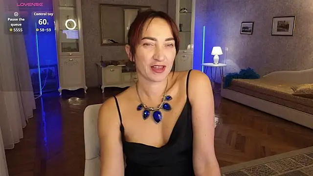 Snapshot of AnneHaddaway chatting on September 13, 9:25 pm AnneHaddaway online show from September 13, 9:25 pm