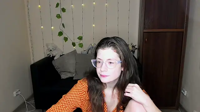 Snapshot of Alicia_redfollow chatting on January 26, 3:36 pm Alicia redfollow online show from January 26, 3:36 pm