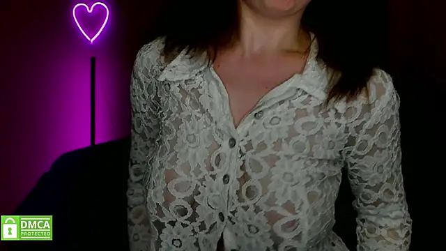 Snapshot of Alicia_redfollow chatting on February 9, 3:45 pm Alicia redfollow online show from February 9, 3:45 pm