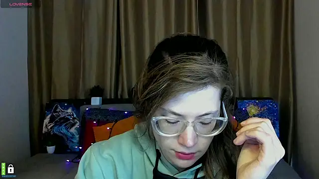 Snapshot of Alicia_redfollow chatting on February 11, 6:22 pm Alicia redfollow online show from February 11, 6:22 pm