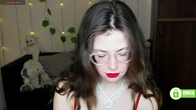 Snapshot of Alicia_redfollow chatting on February 14, 6:23 am Alicia redfollow online show from February 14, 6:23 am