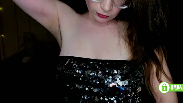 Snapshot of Alicia_redfollow chatting on February 18, 9:31 pm Alicia redfollow online show from February 18, 9:31 pm